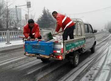 融雪劑的關(guān)鍵成份是工業(yè)用鹽，即沒(méi)有根據(jù)精練的原鹽